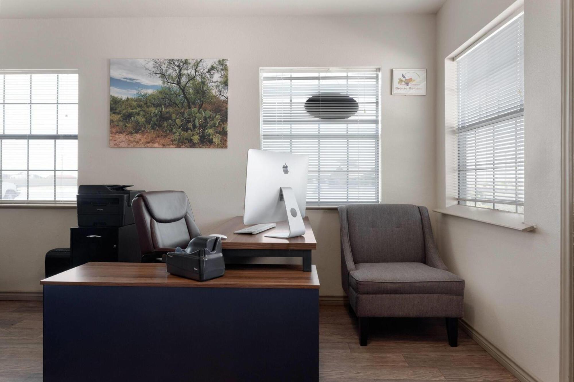 Eagle'S Den Suites Andrews A Travelodge By Wyndham 外观 照片